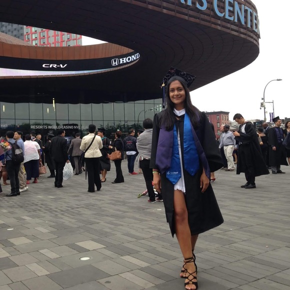 Meet your Posher, Monica - Picture 1 of 1